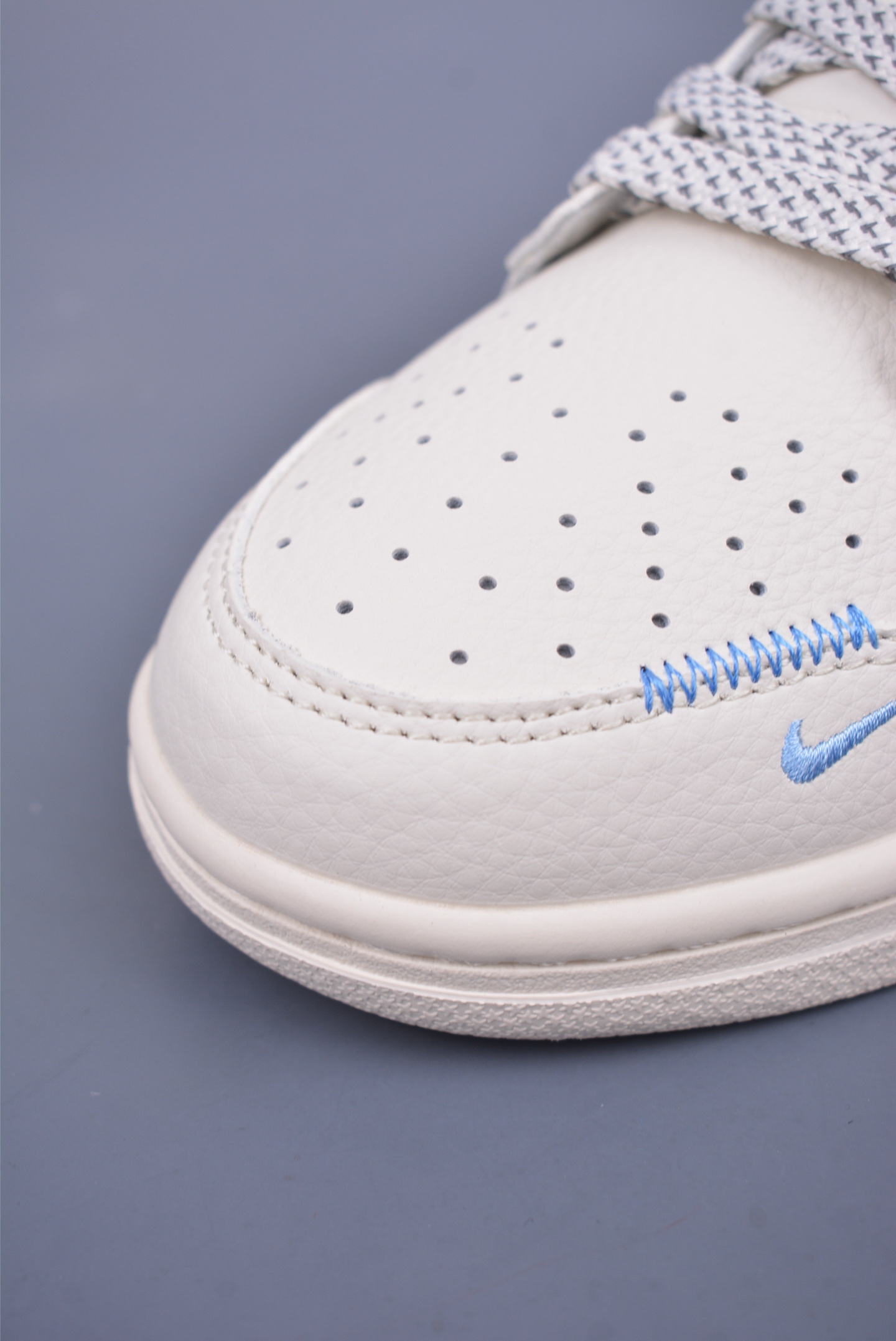 Stussy x Nike SB Dunk Low sneakers Off-white and blue XS6089-539