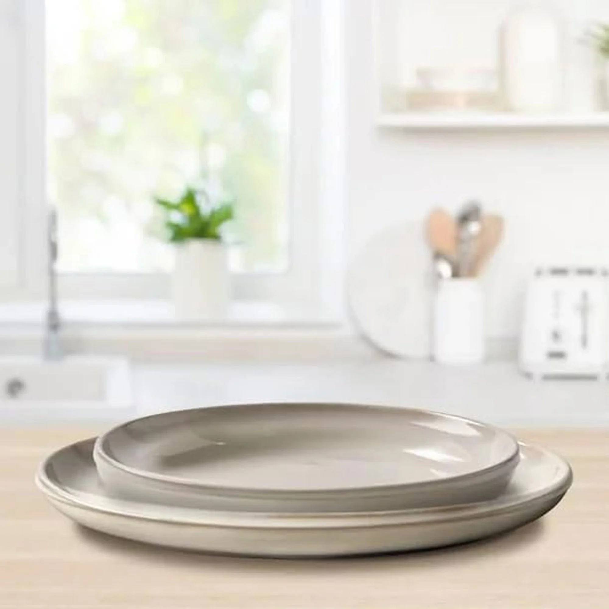 Corelle Stoneware 8 Piece Dinnerware Set, Reactive Glazes, Dining Plate Set, Oatmeal
