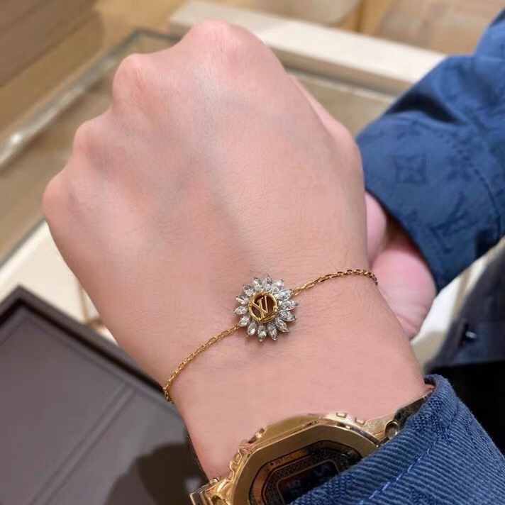 Louis Vuitton Flower Marquise Diamond Bracelet