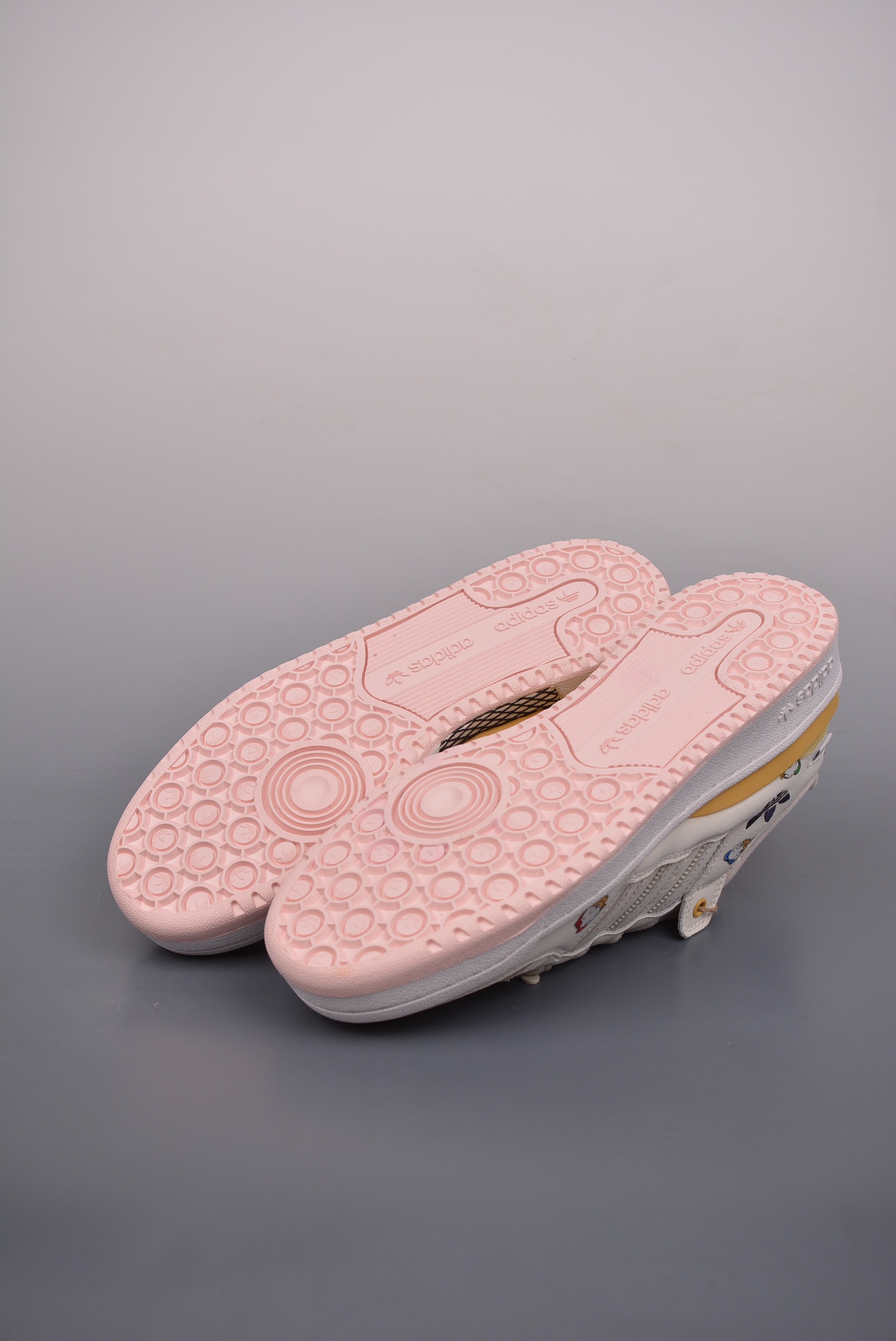 Donald Duck x Adidas Originals Forum CL Low Beige Yellow JR5457
