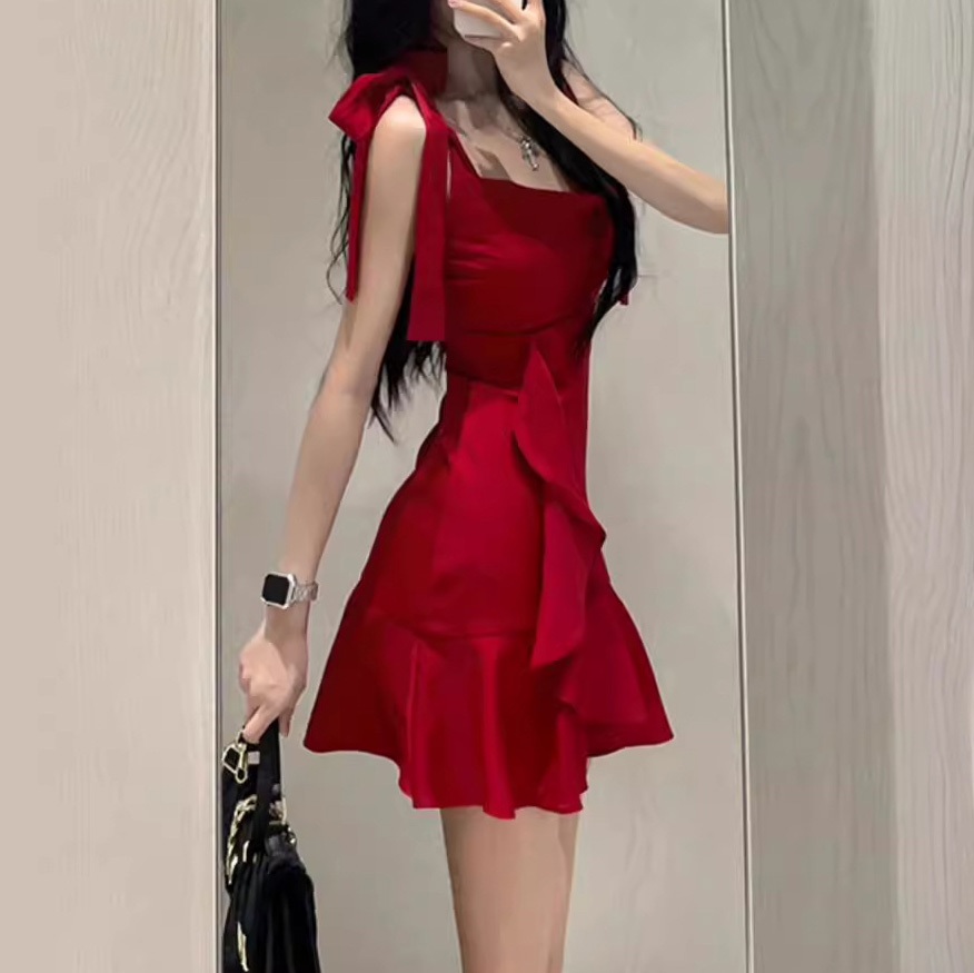 Pure wind spicy girl red dress with suspenders Temperament Slim waist