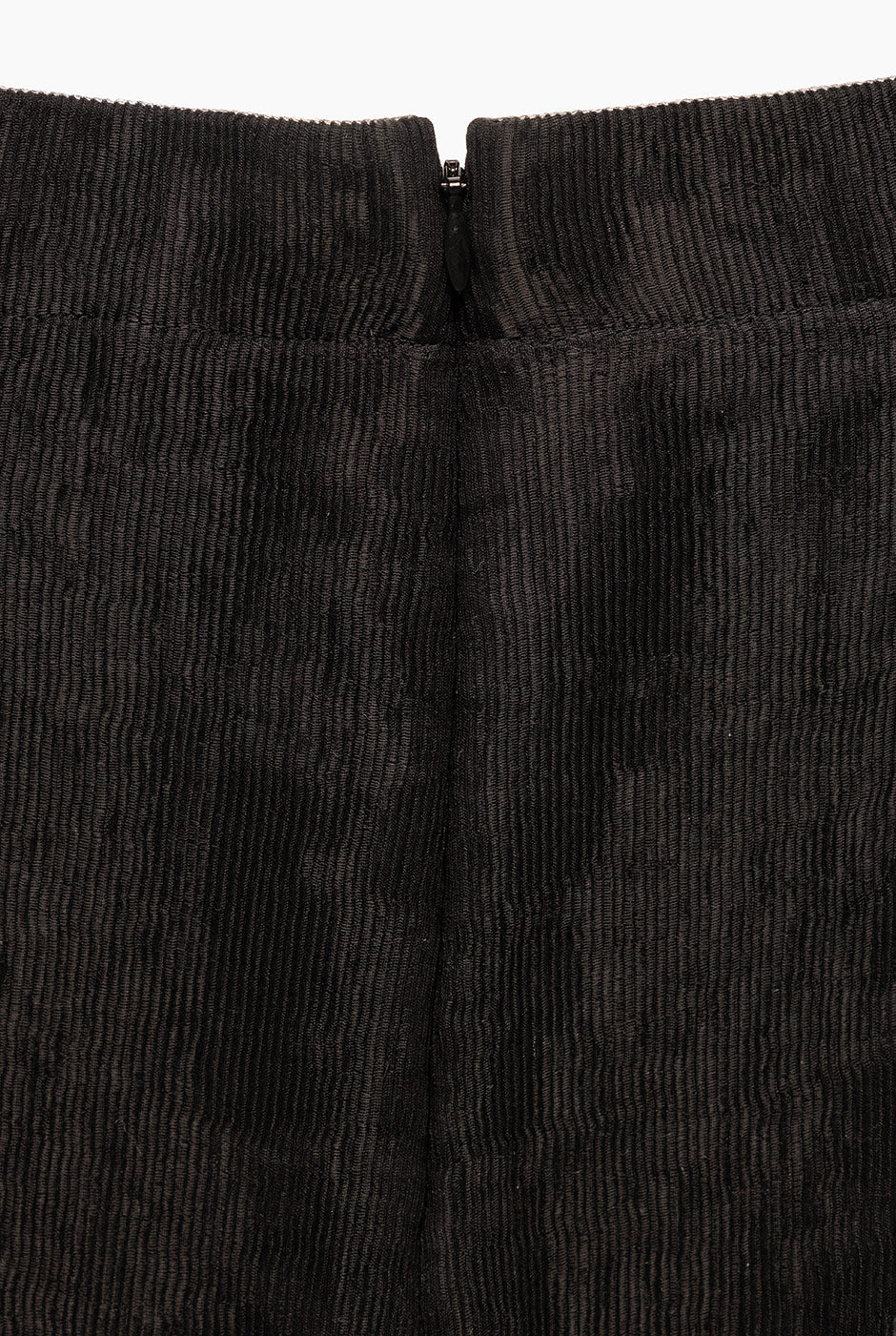 Pantalon negro de pierna amplia