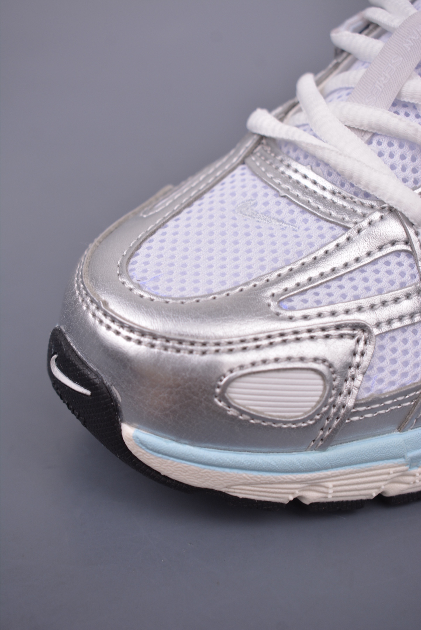 Nike Initiator Running Shoes Metallic Silver White Blue BV1021-106