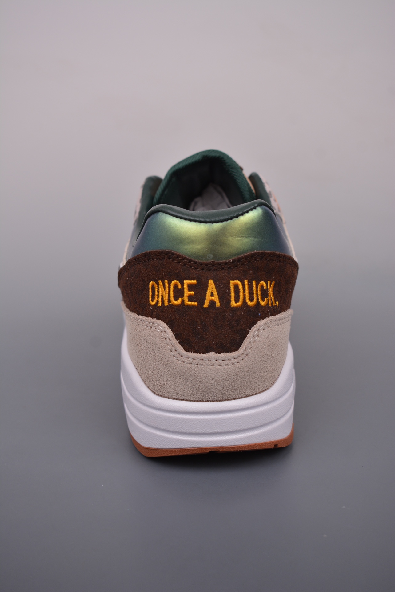 Division Street x Nike Air Max 1 ’87 PremiumUniversity of Oregon HQ2640-200