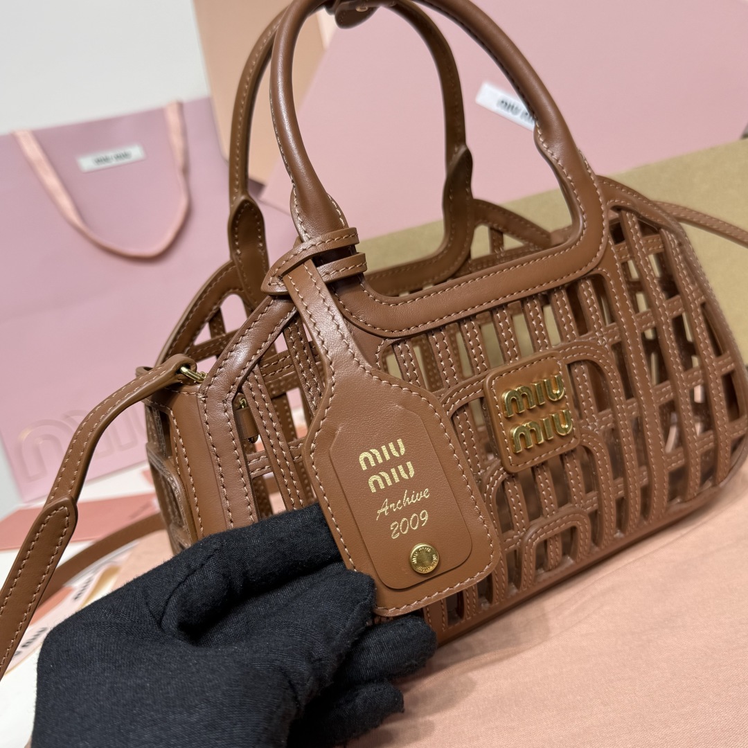 Miu Miu Naa leather bag 5BA294