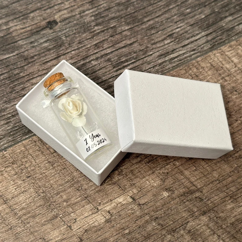 ❤️Anniversary miniature gift