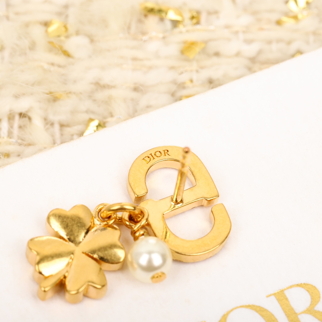 Dior Full Diamond CD Pendant Four-Leaf Clover Earrings