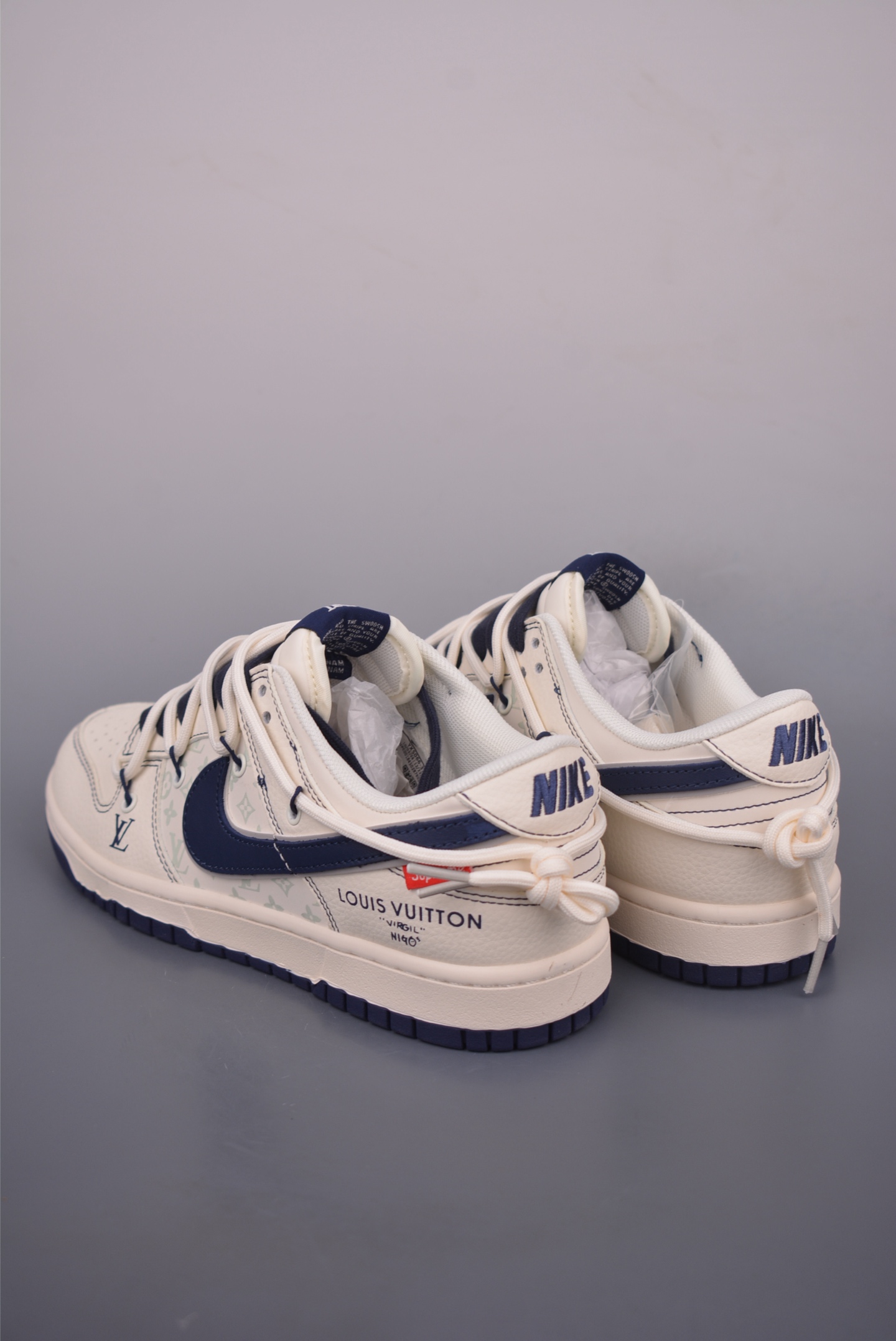 Louis Vuitton x Nike SB Dunk Low 