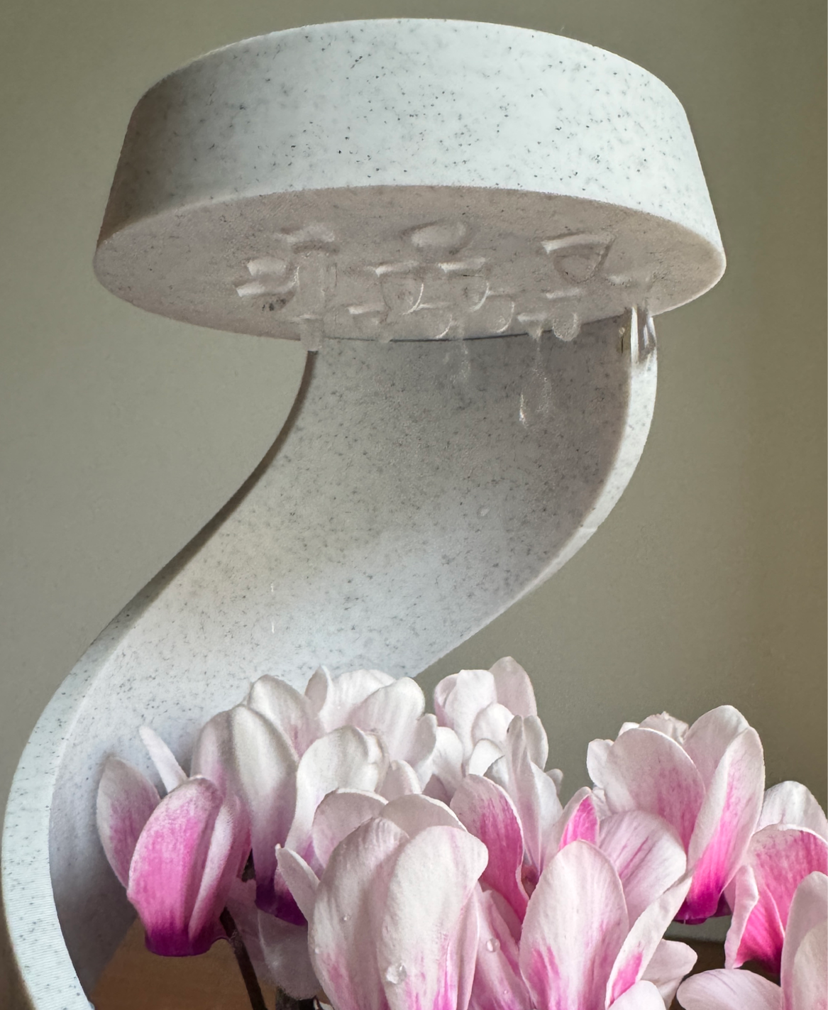 🔥On Sale🔥3D-Printed Planter Mimics Raindrops