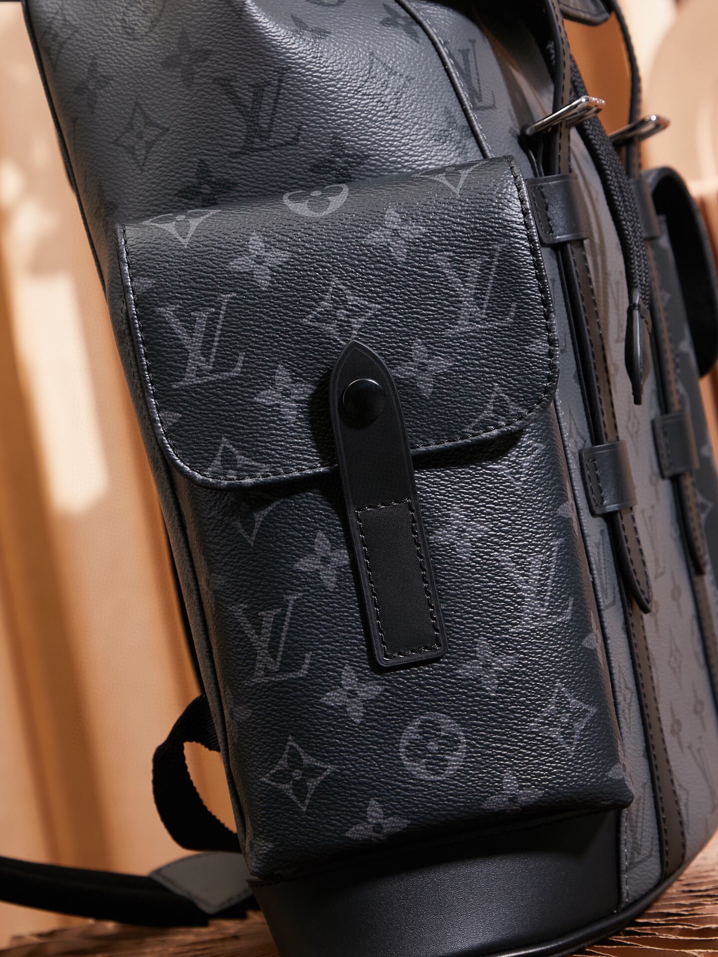 Louis Vuitton CHRISTOPHER Small Backpack Series m46331