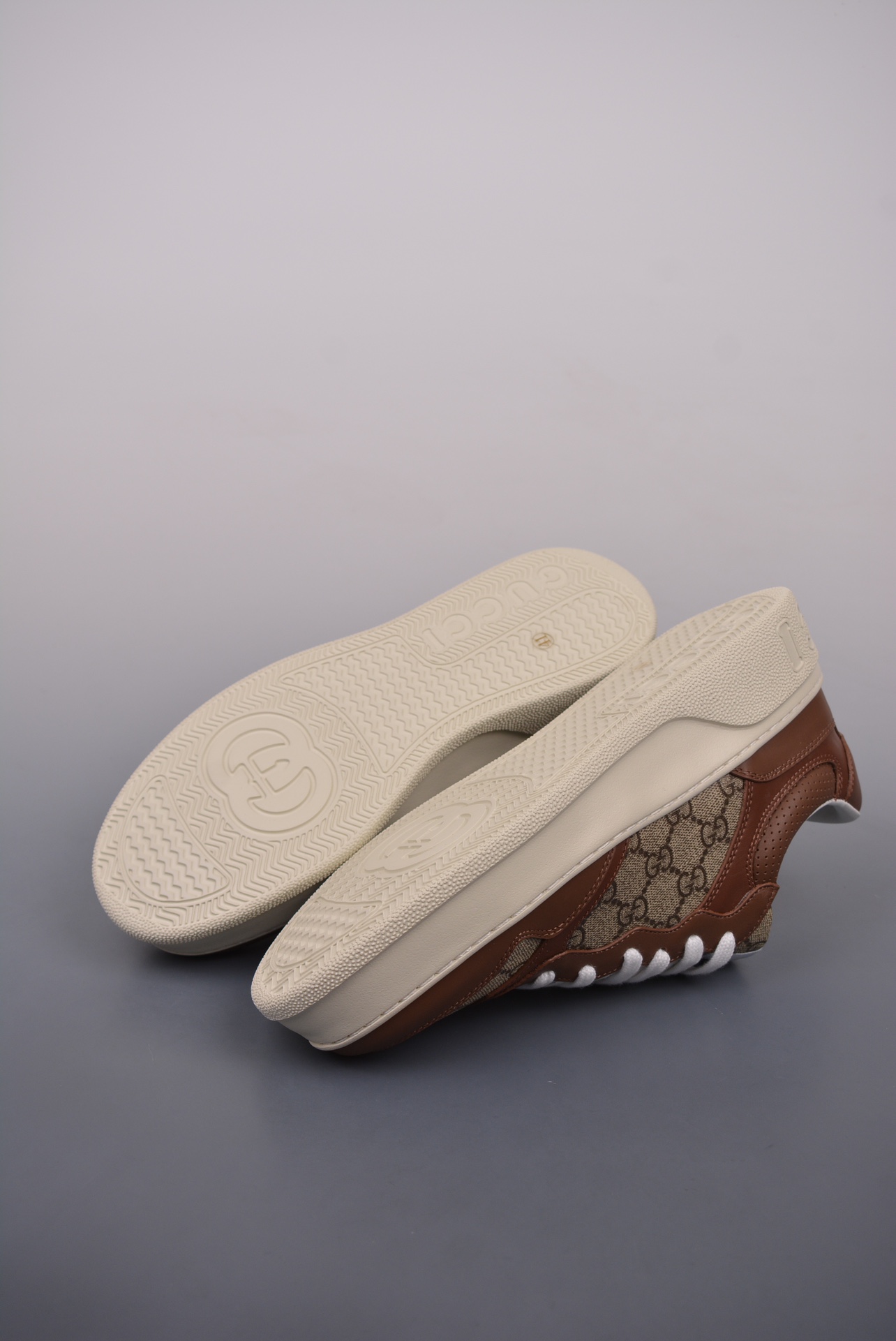 GUCCI leather dark brown ebony GG canvas white bottom