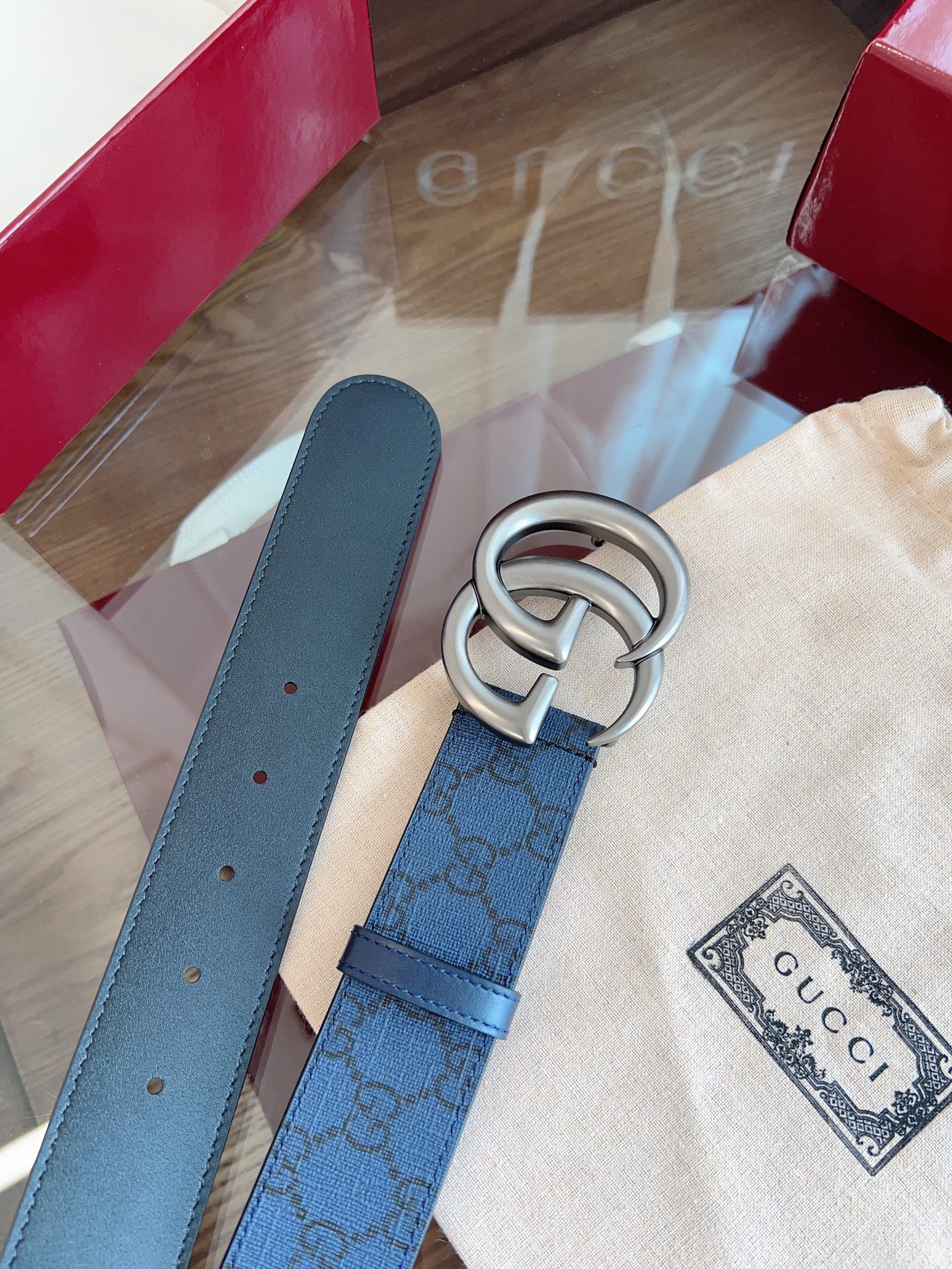 Gucci Double G brass buckle leather belt with a width of 4.0cm