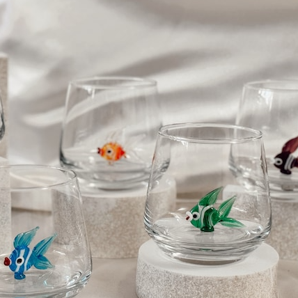 Glass cup with small colored fish pattern without handle gift glass