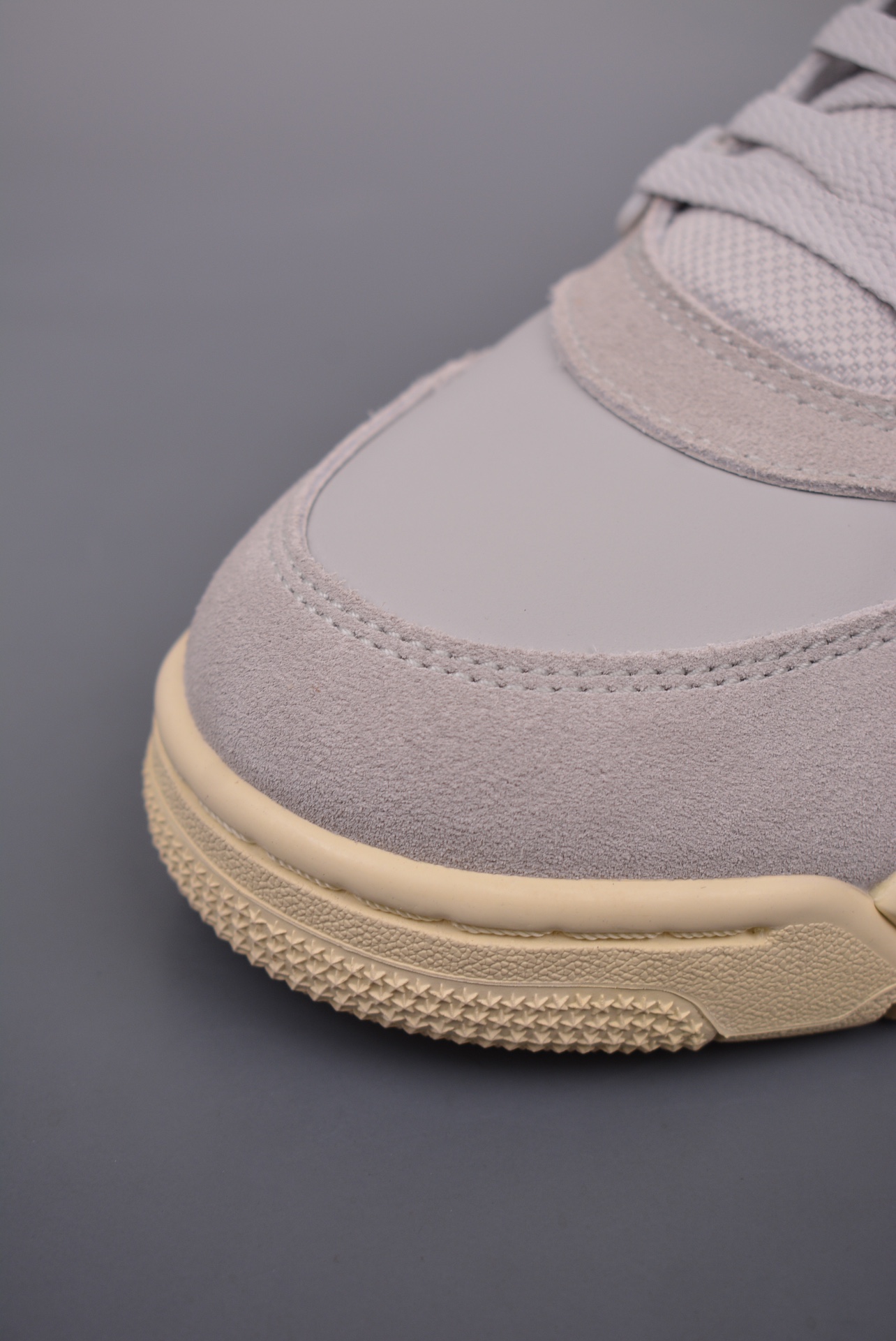 Nigel Sylvester x Jordan Air Jordan 4 RM  Grey Sail FQ7940-001