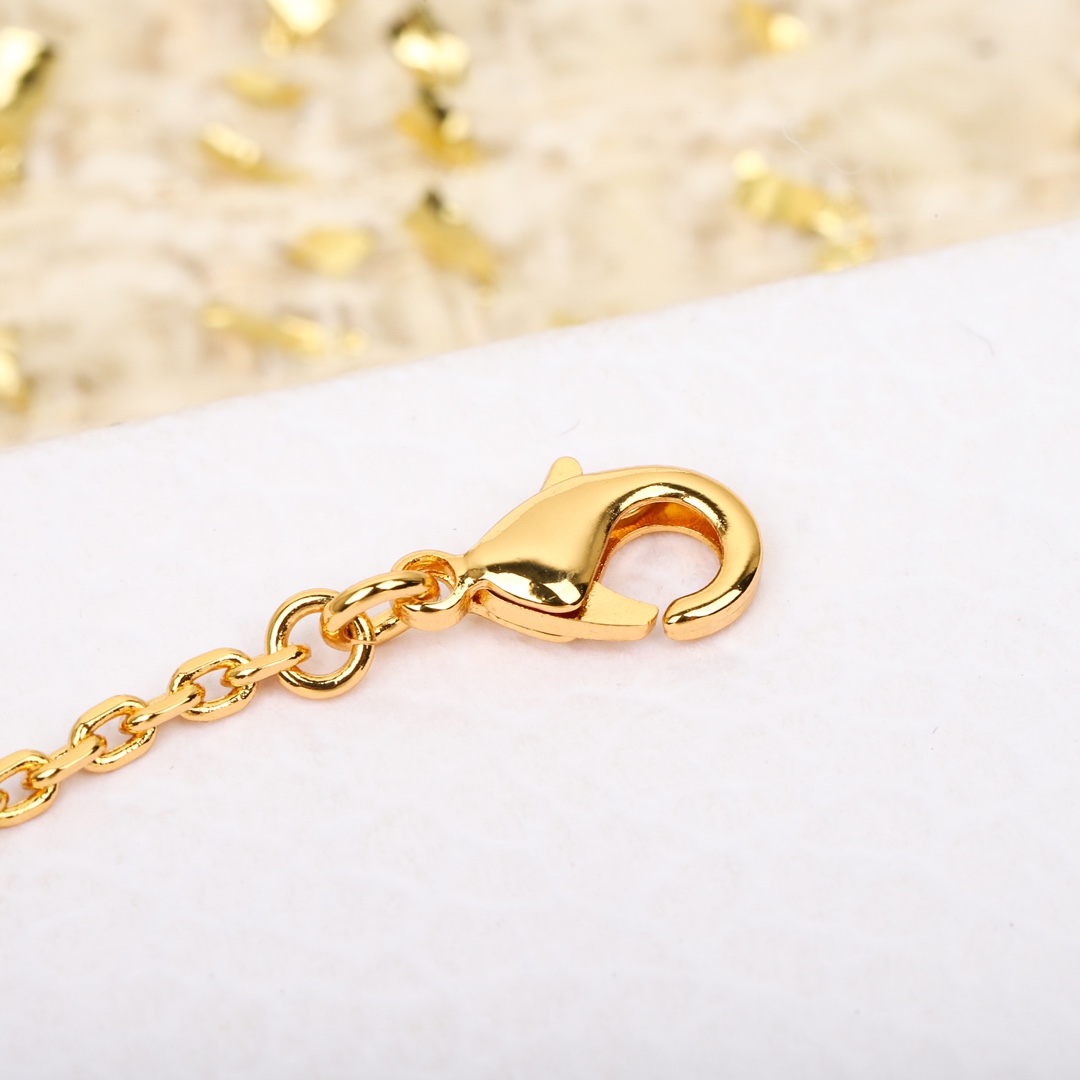 Dior black five-pointed star bracelet