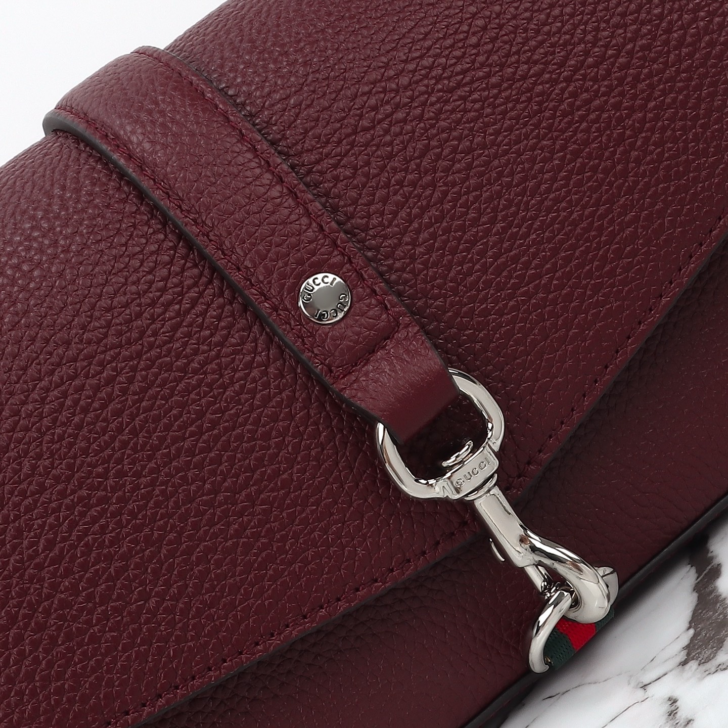 Gucci small crossbody bag with hook closure‎ 821623 AAESU 1069