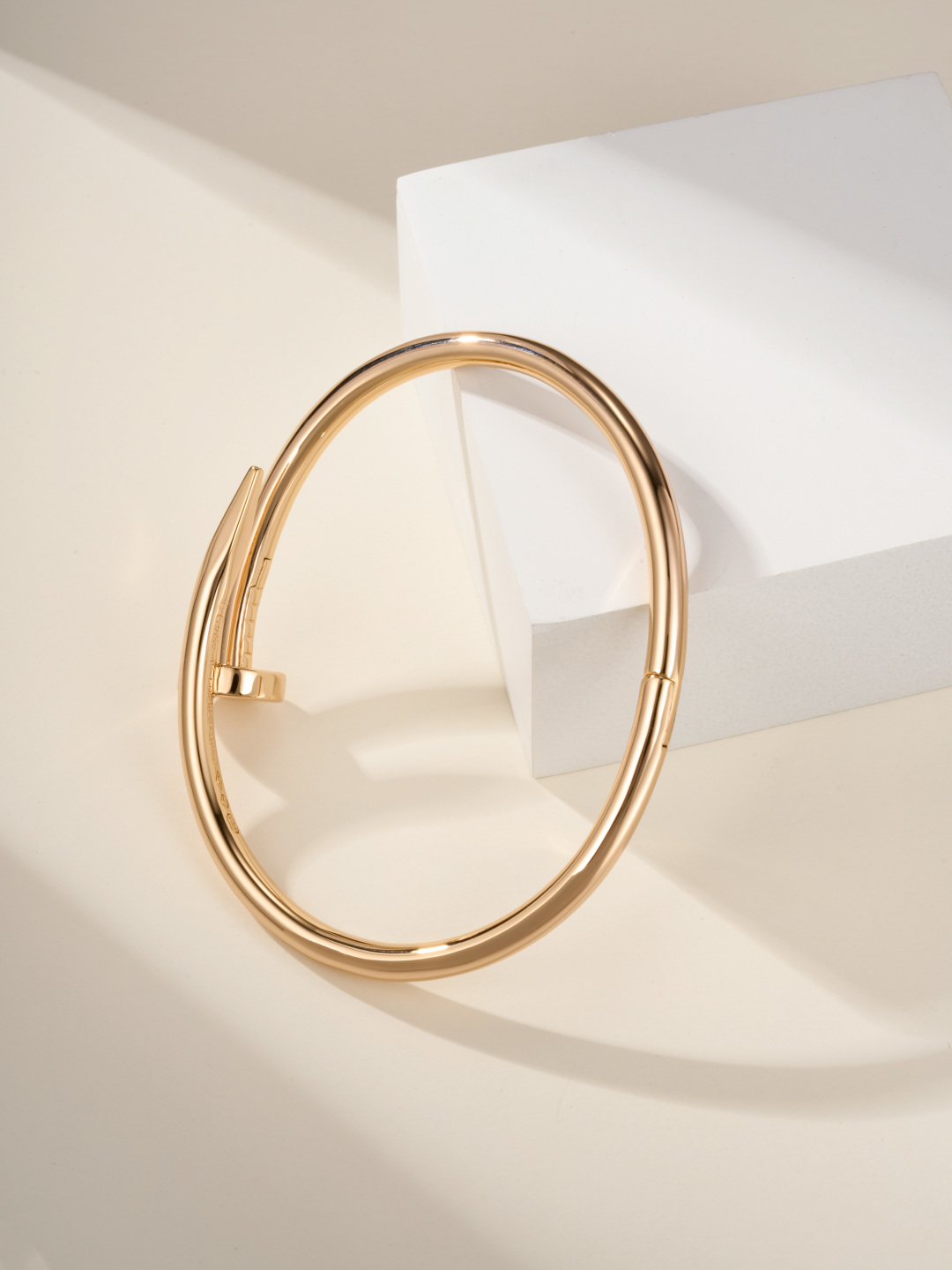 Cartier Classic Nail Diamond-Free Thick Bracelet