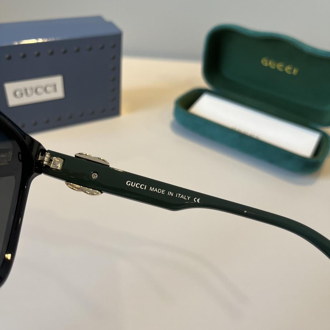 Gucci Square Frame Sunglasses