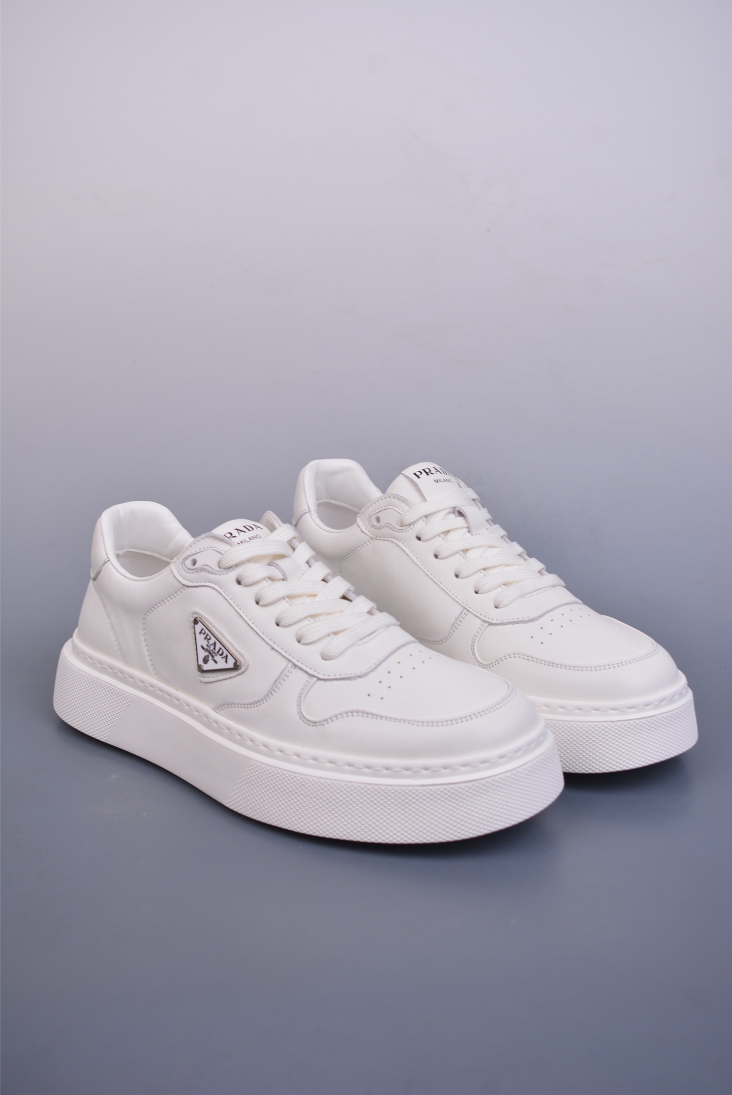 Prada PRAX 01 Triangle Logo Leather Sneakers Triangle Series Sports Shoes White 3D968M
