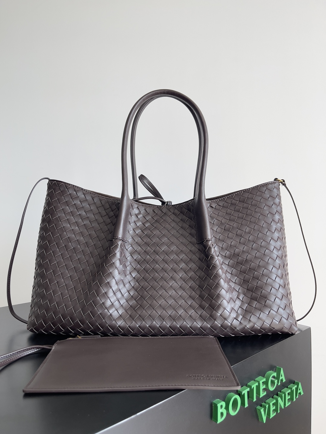 BOTTEGA VENETA 2025 PINACOTECA bag 817166