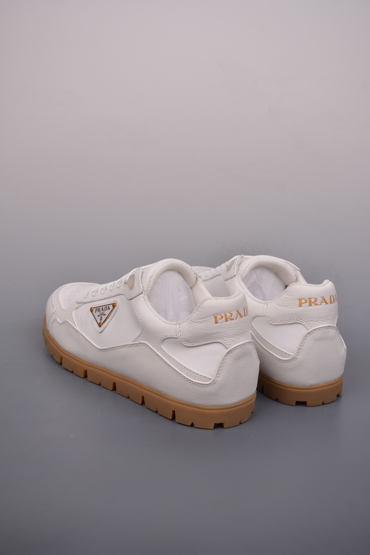 rada Downtown Low Sneakers White Pebbled Leather
