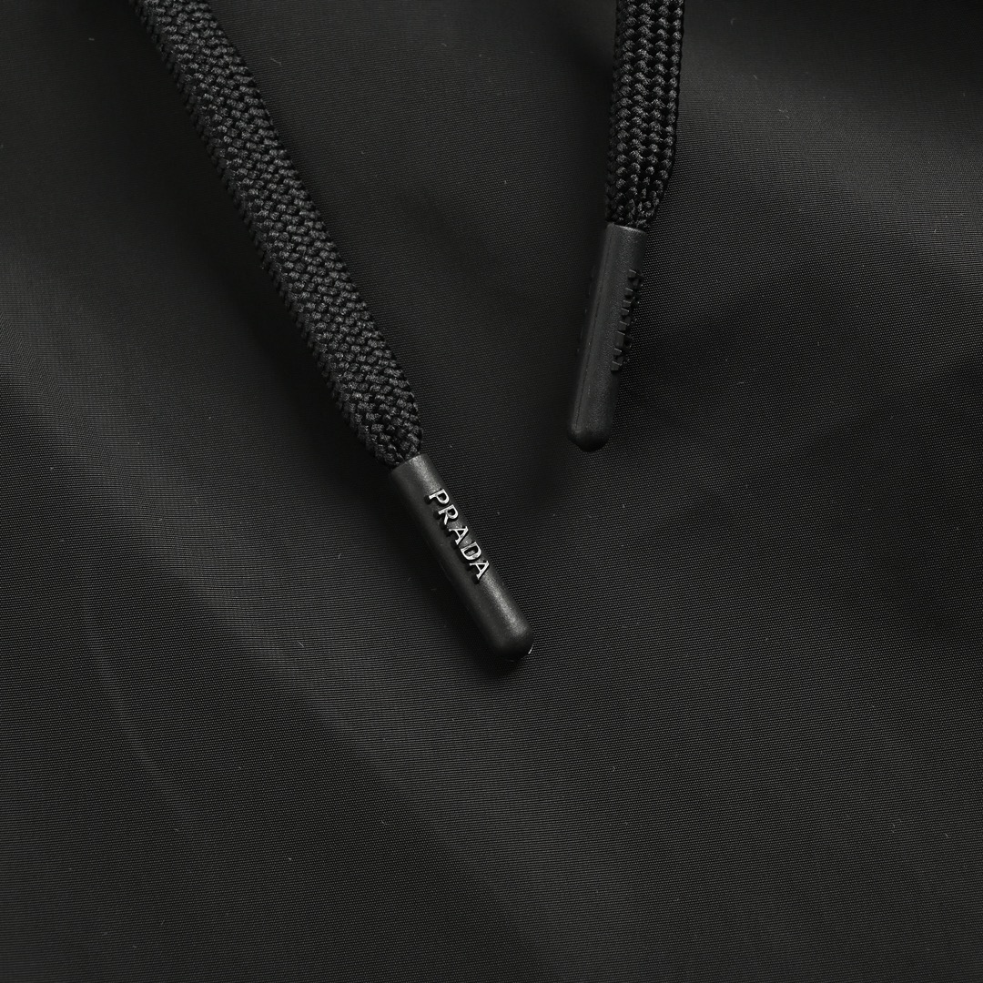 Prada 23ss Re-Nylon Metal Triangle Logo Functional Laminating Pants