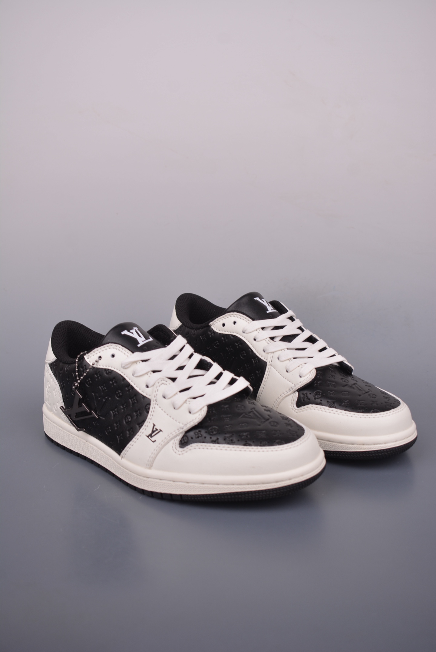 Louis vuitton X Air Jordan 1 Low 