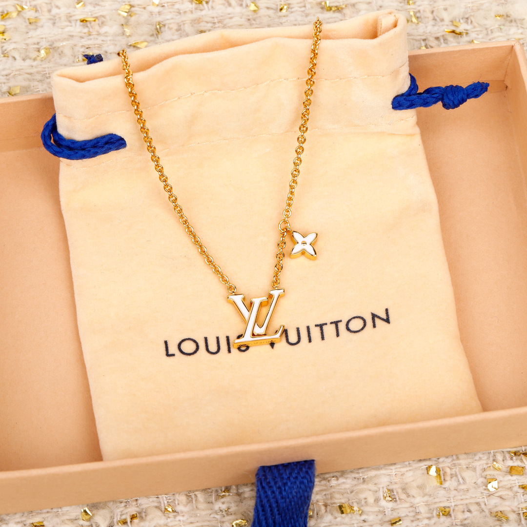 Louis Vuitton White Set Necklace