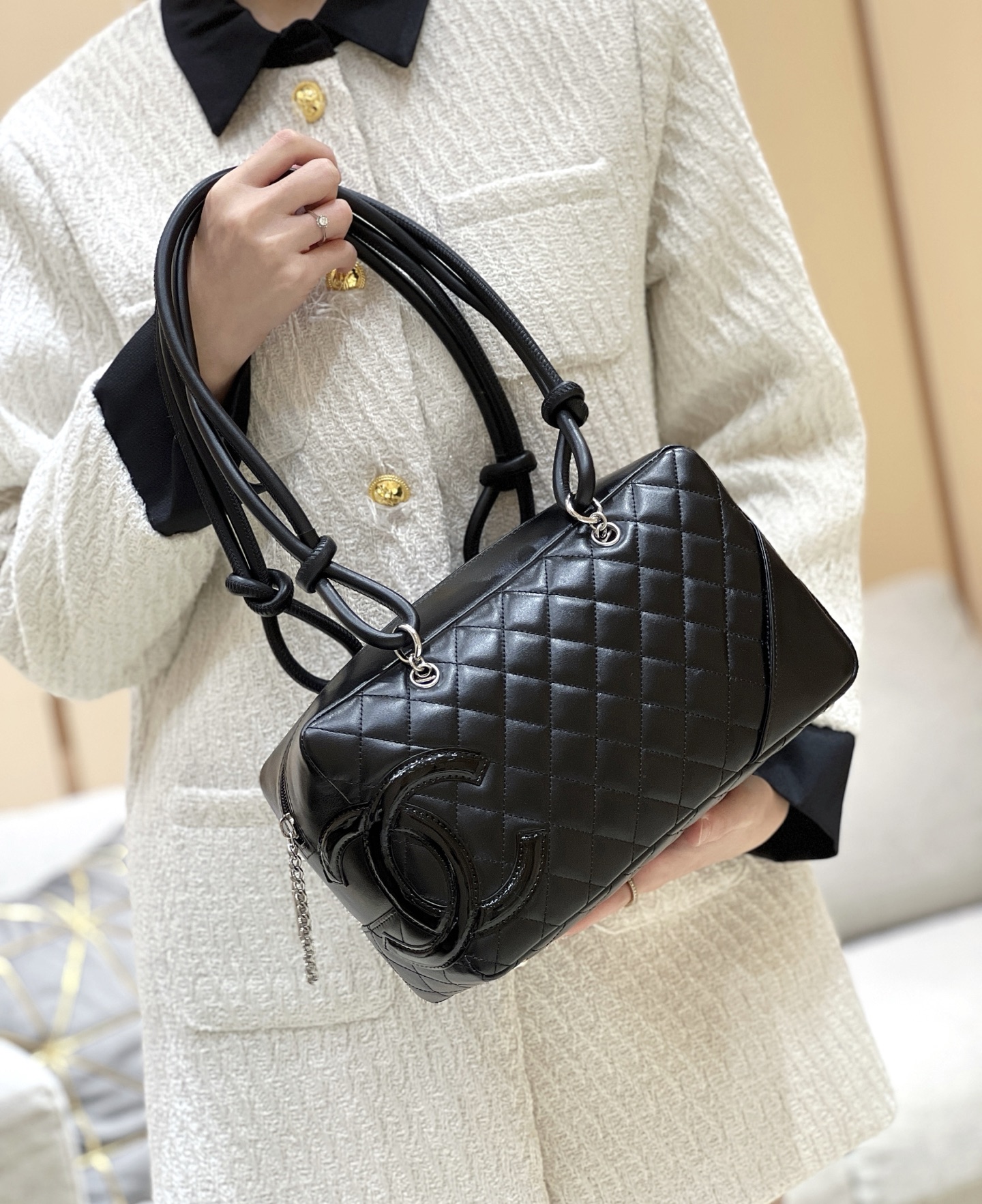 Chanel Used Kangpeng Large Pillow Bag A25171