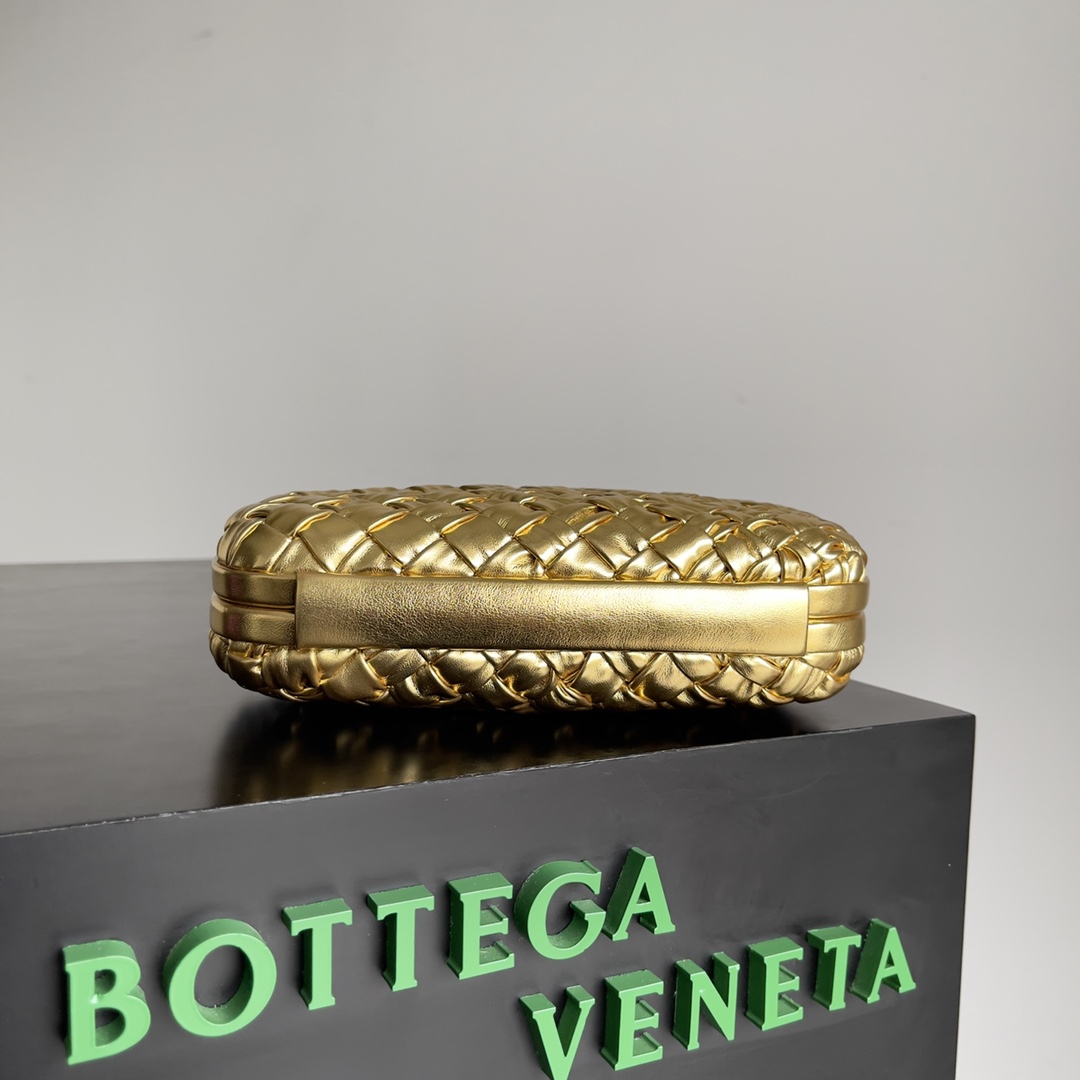 Bottega Veneta Knot woven evening bag 717622