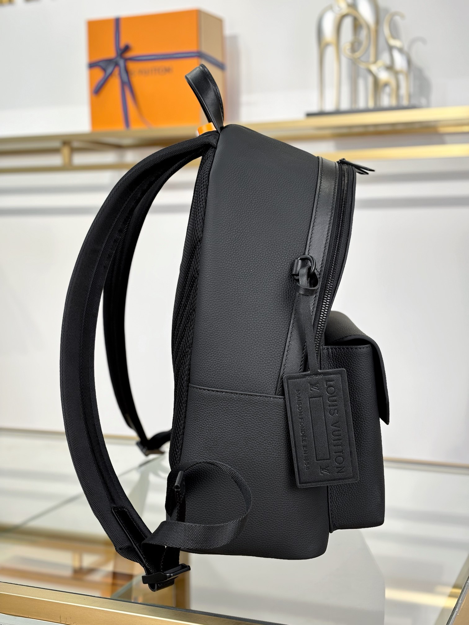 Louis Vuitton TAKEOFF Backpack M57079