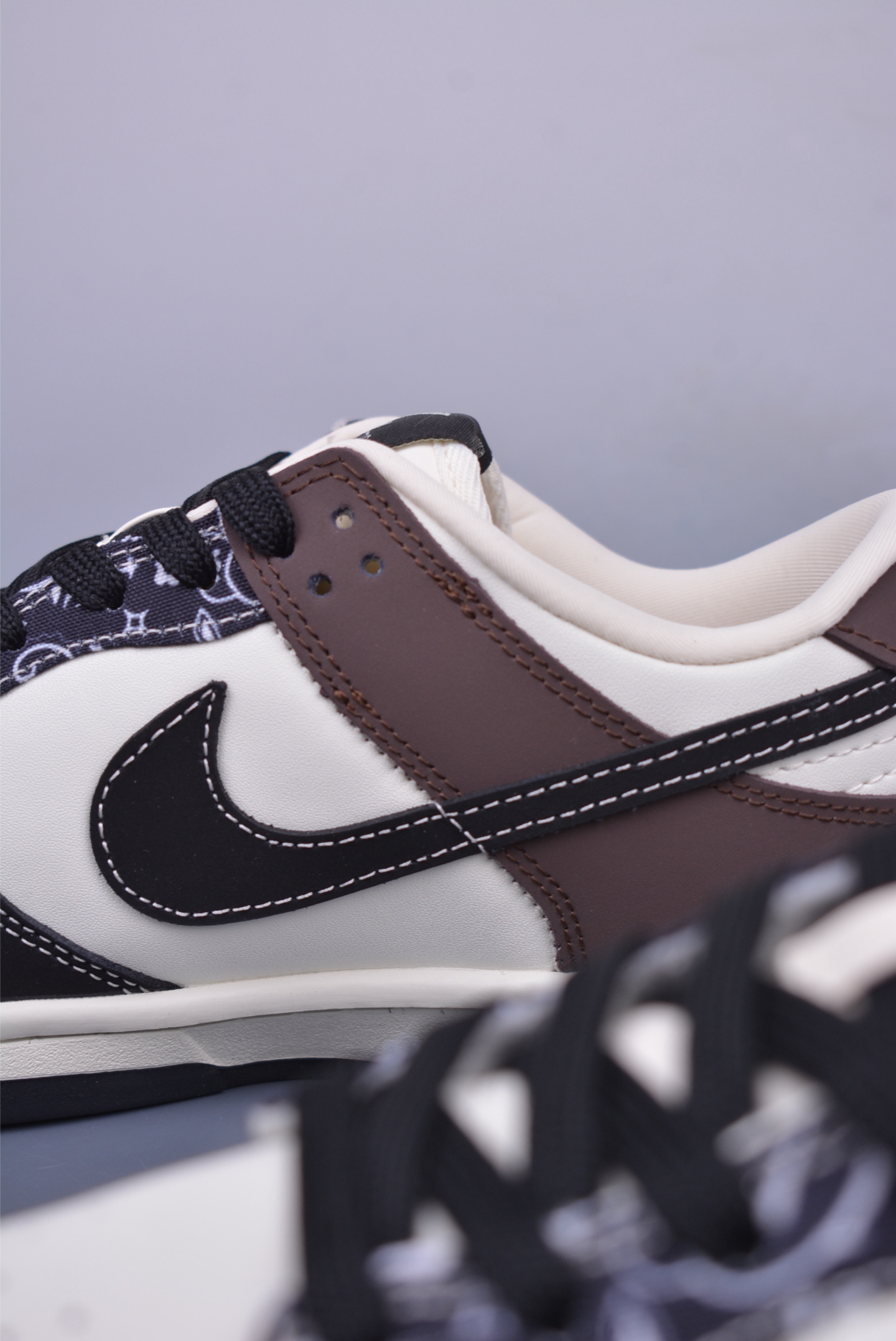 LV x Nike SB Dunk Low Sneakers QF15681-124