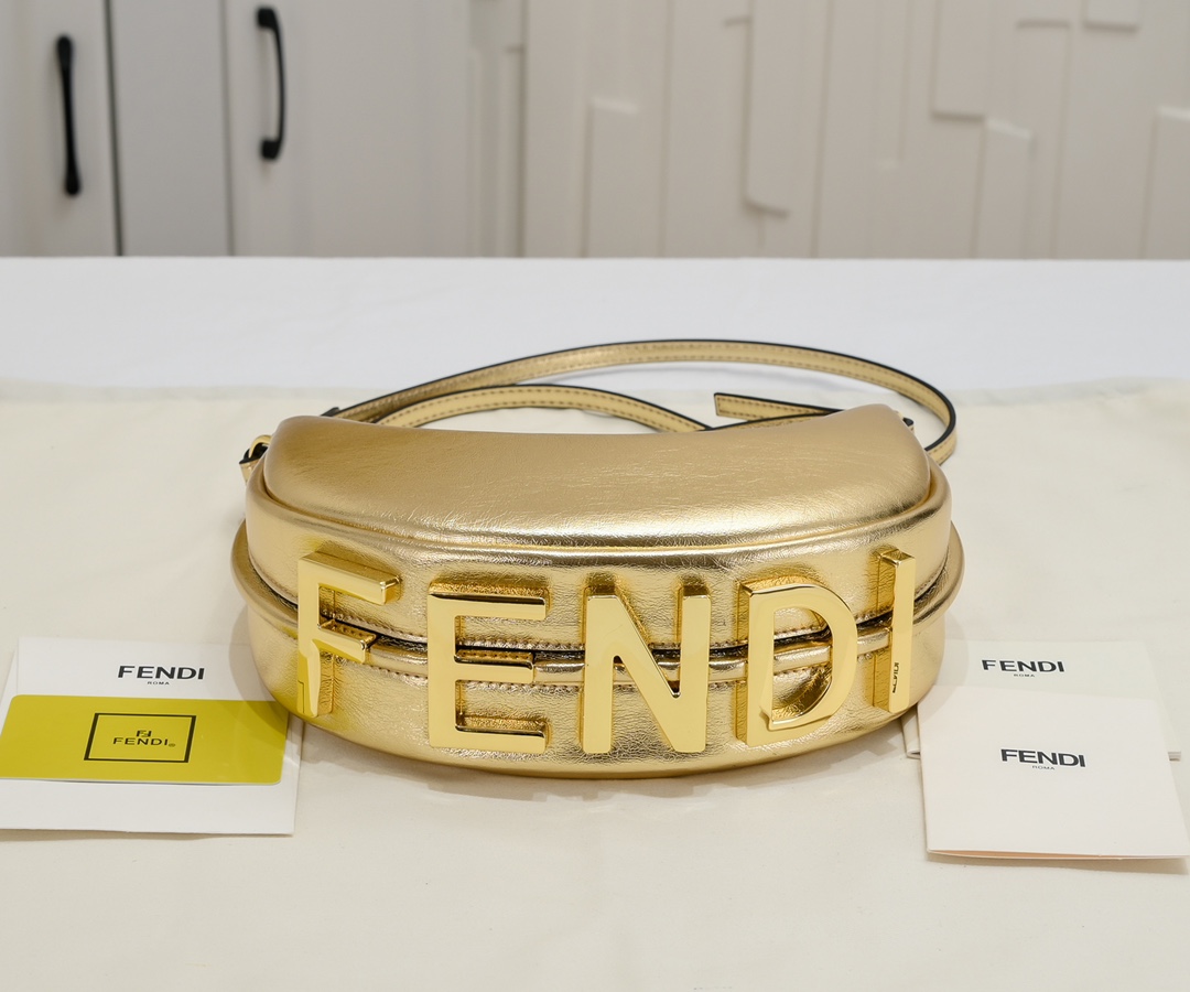 FENDI praphy underarm bag 1009