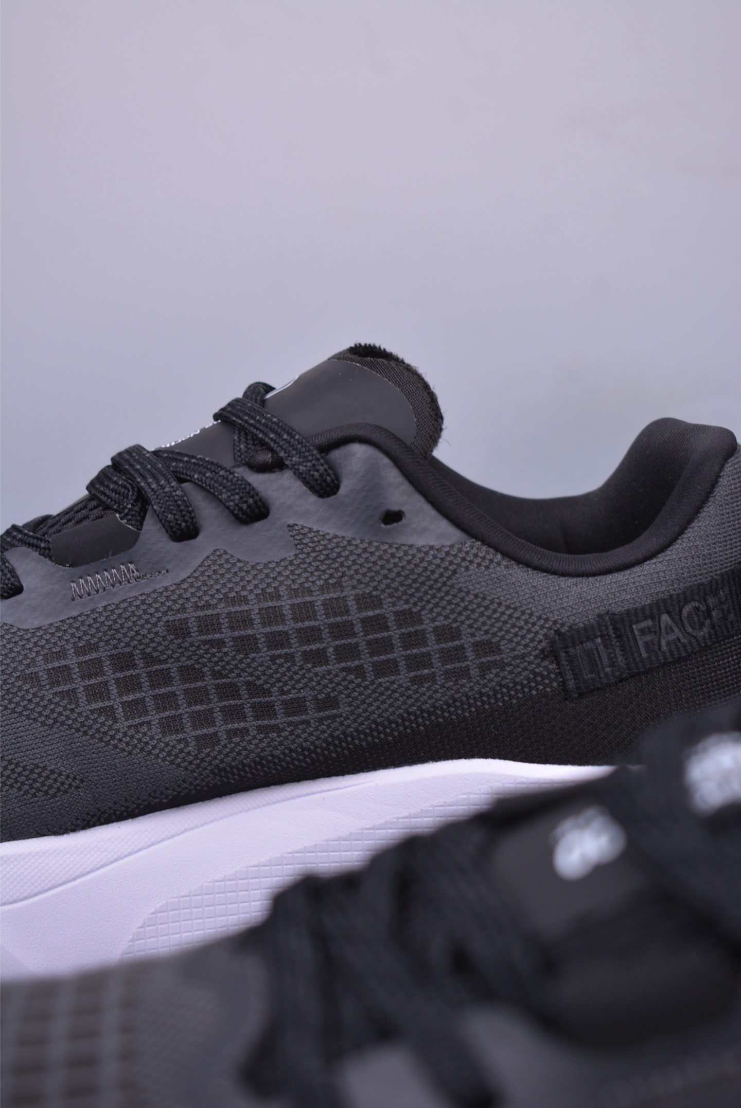 The North Face Altamesa 300 sneakers black and white NF0A8A9RRO5