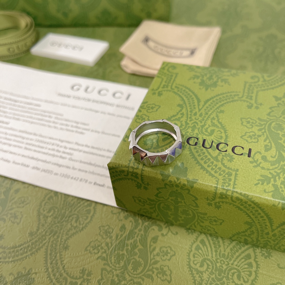 Gucci diamond ring