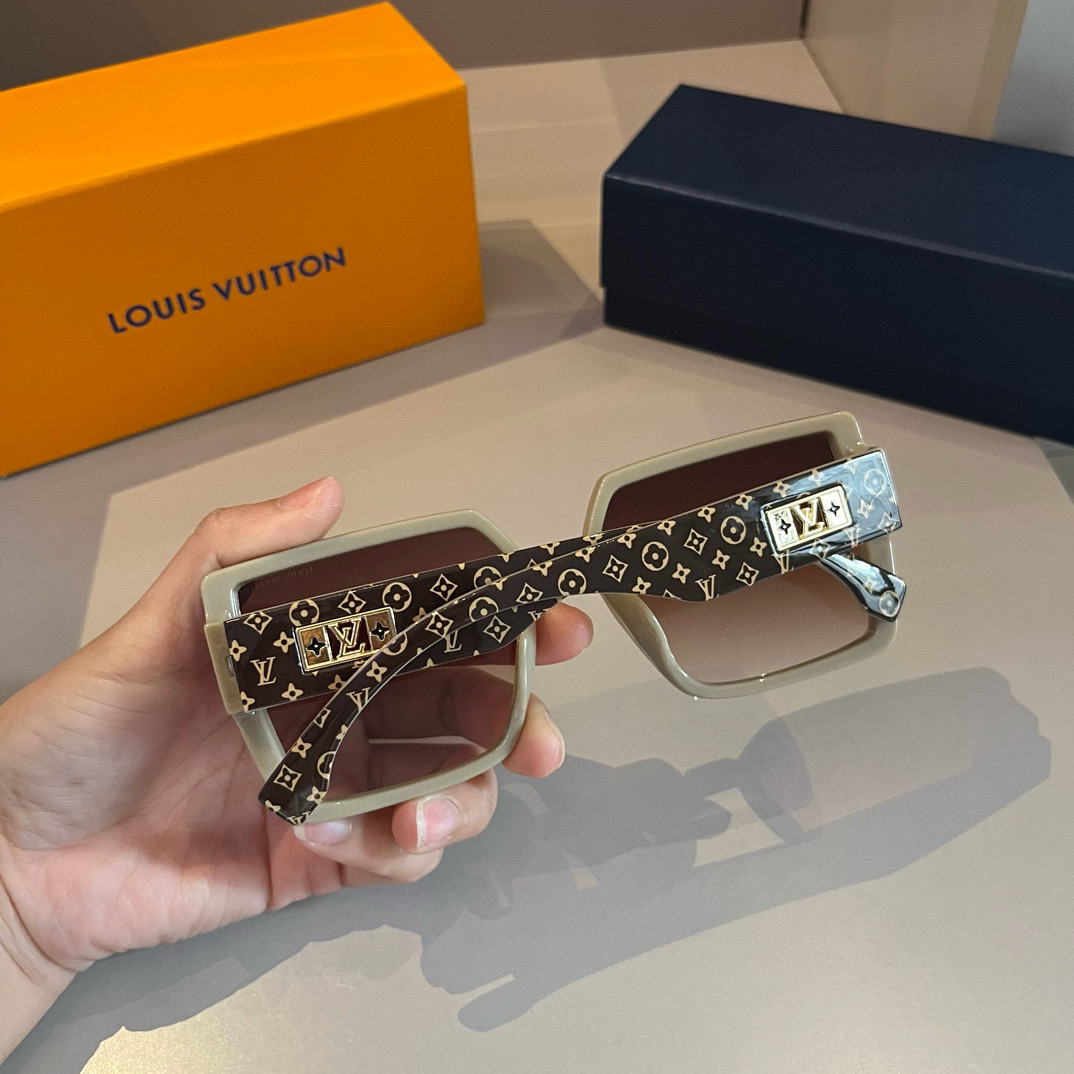 Louis Vuitton square-frame sunglasses