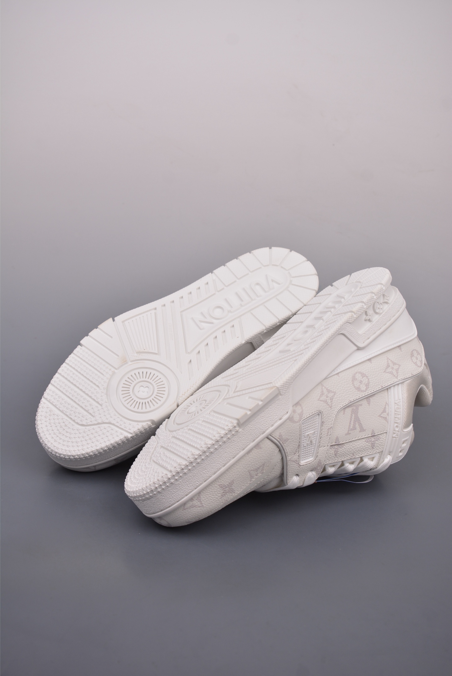 Louis Vuitton Trainer Sneaker Low White Jacquard 1A9JG7