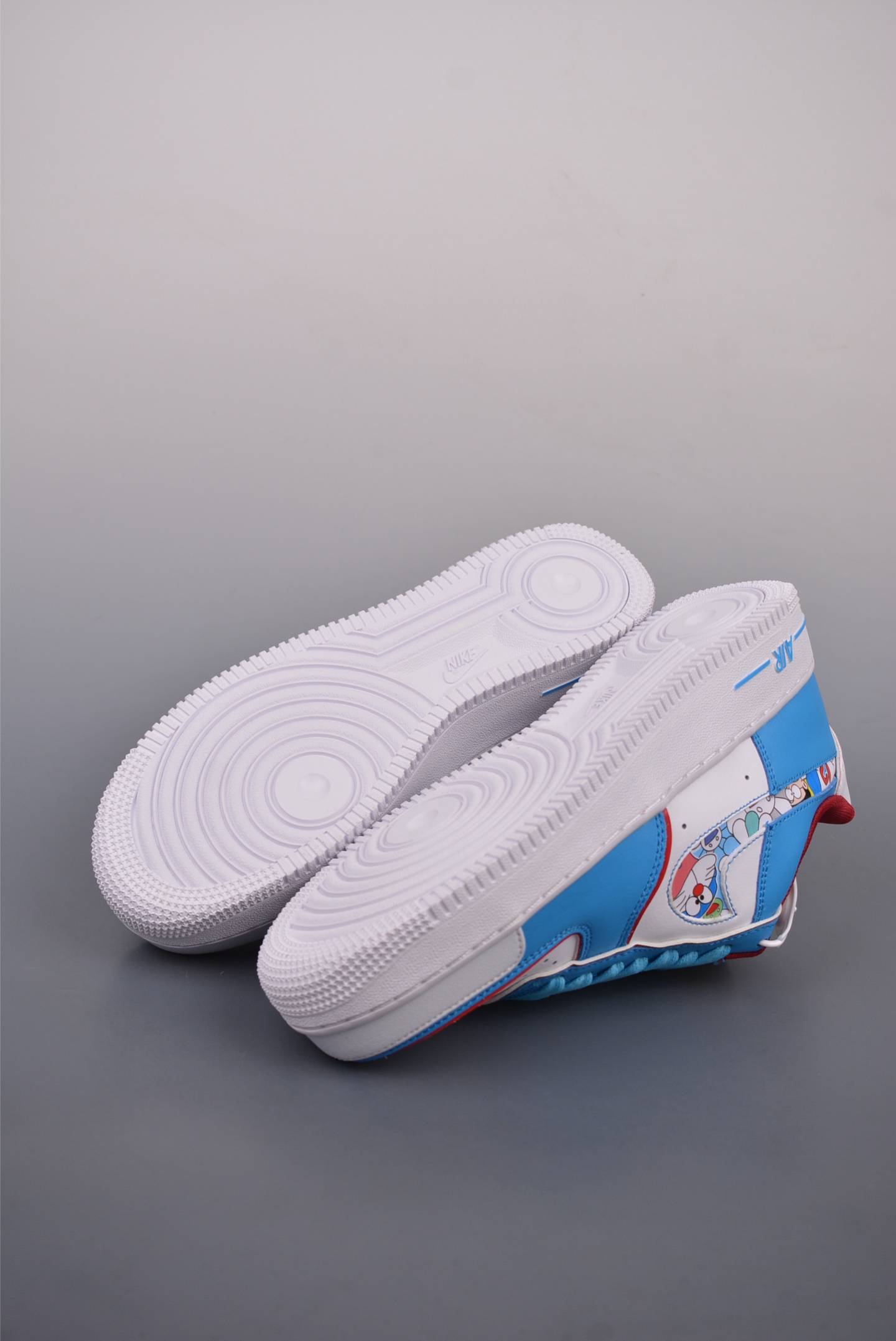 Doraemon x Nike Air Force 1 ´07 Low Light Blue Beige XL2420-333