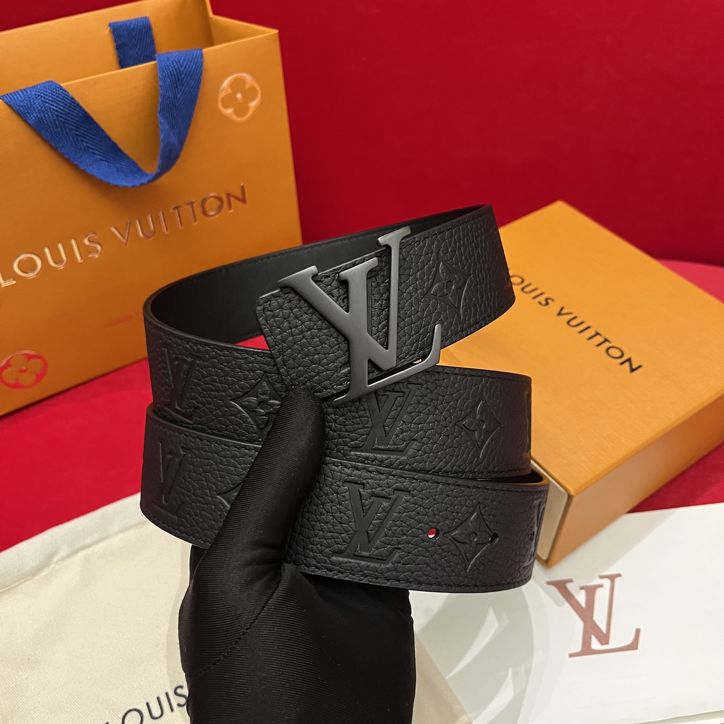 Louis Vuitton Litchi Embossed Cowhide Men's Belt, 4CM Width