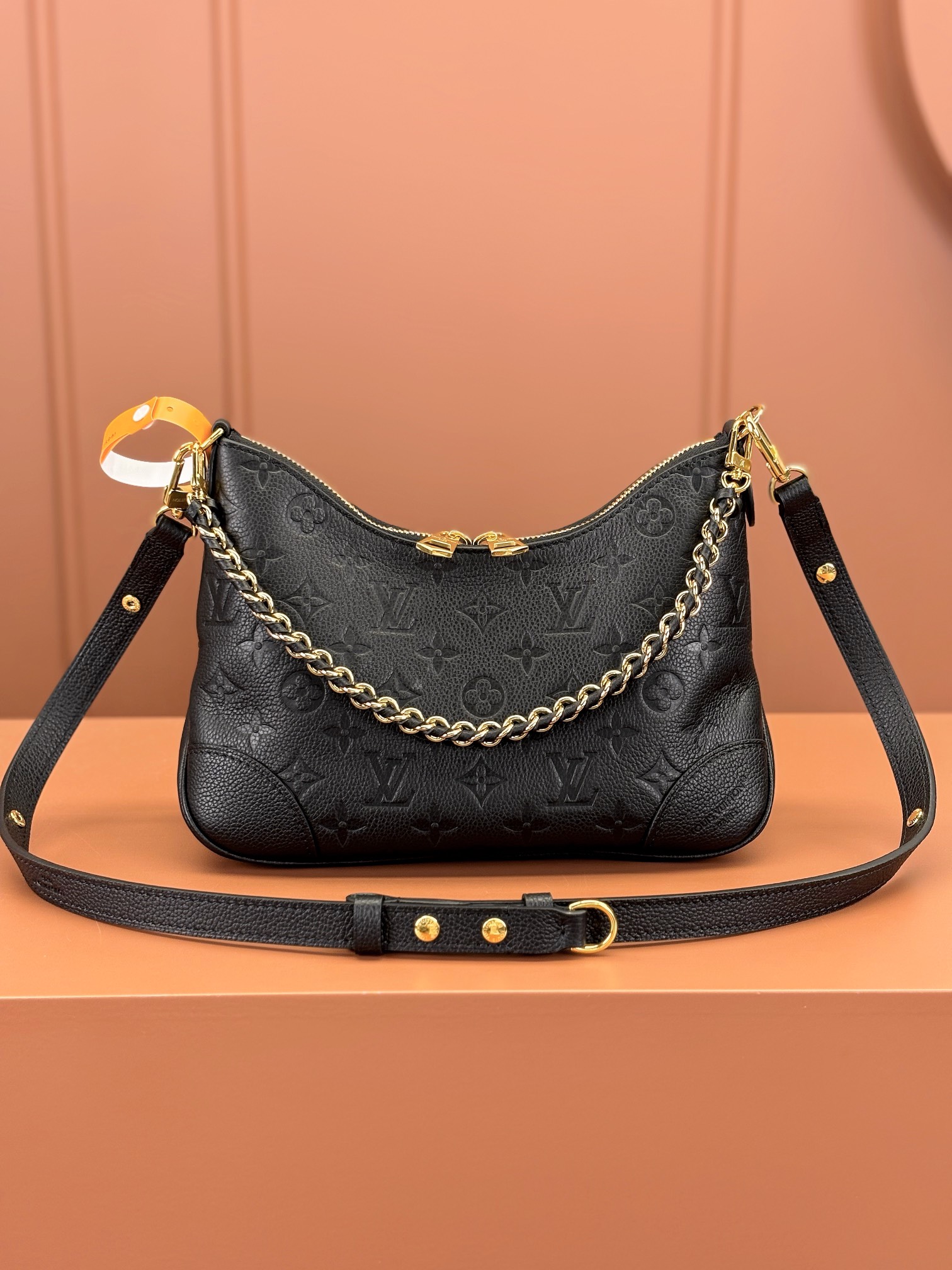 Louis Vuitton BOULOGNE handbag M12930
