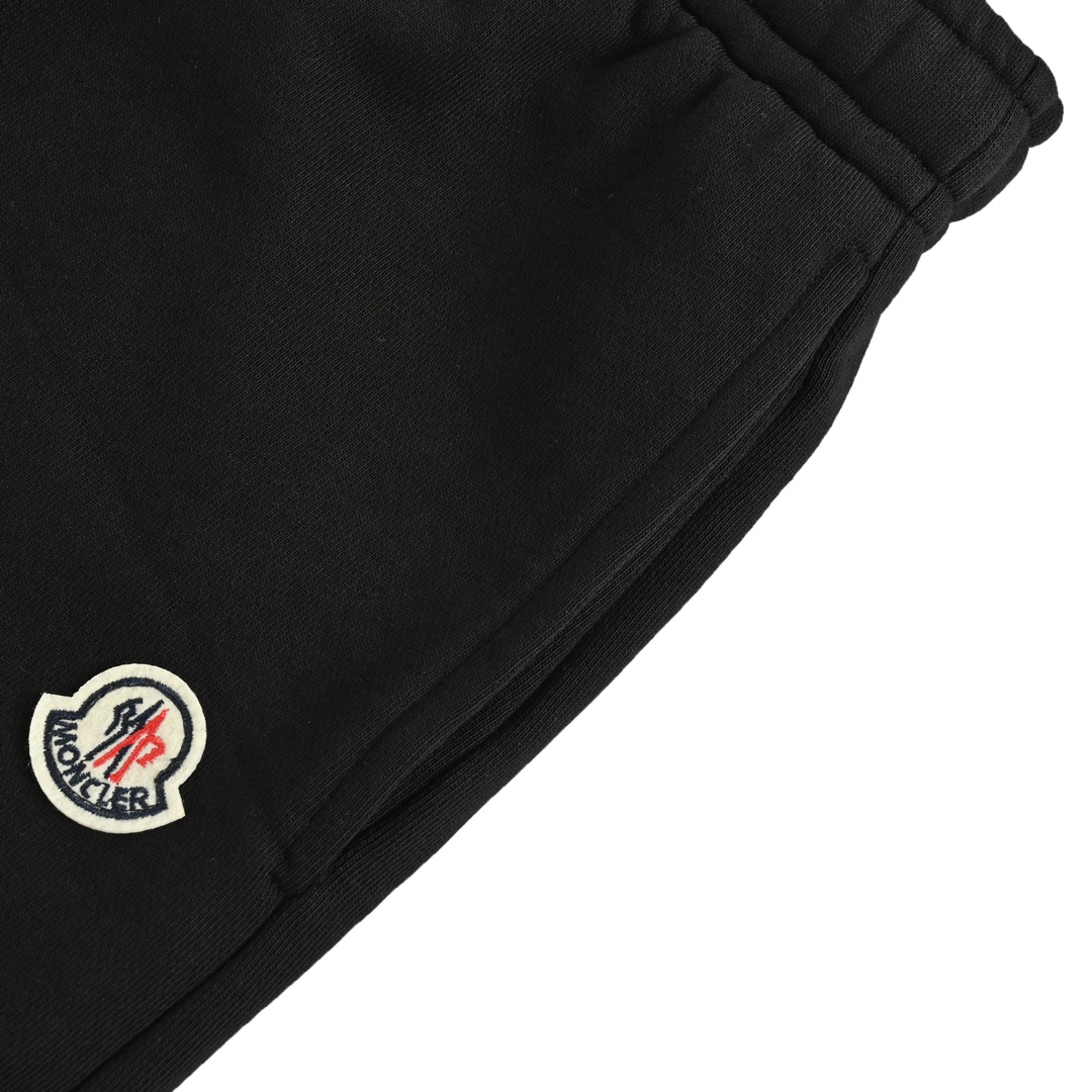 Moncler 24ss classic logo shorts