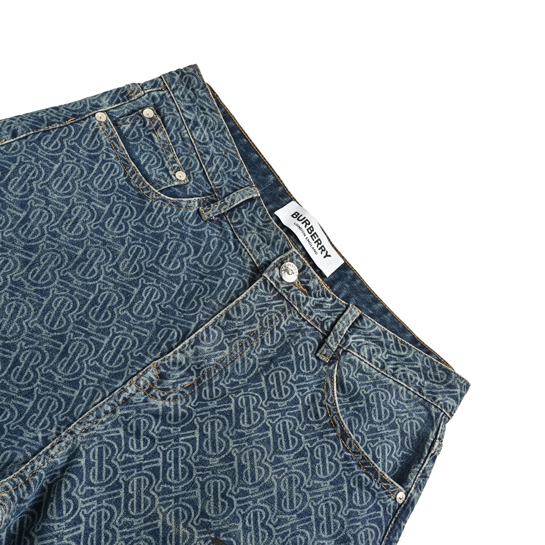 Burberry TB Warhorse Jeans