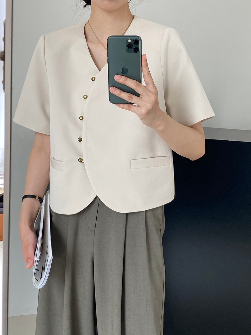 Solid color short sleeve suit jacket  metal button design