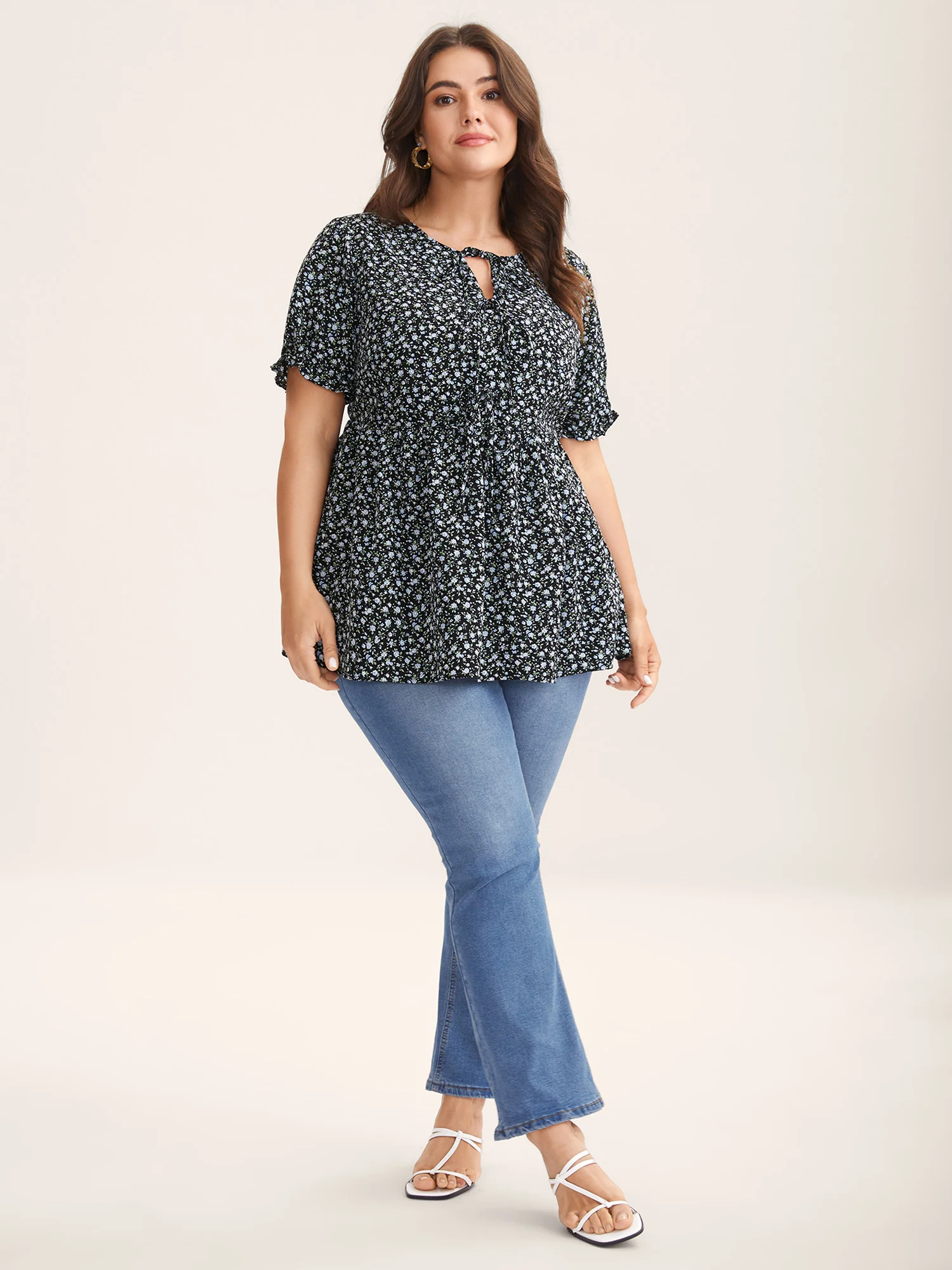 Ditsy Floral Print Bow-Tie Blouse