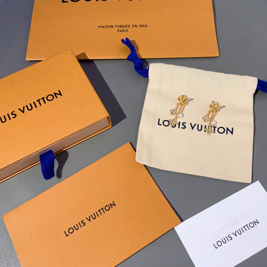 Louis Vuitton Gold Flower Pearl Tassel Earrings