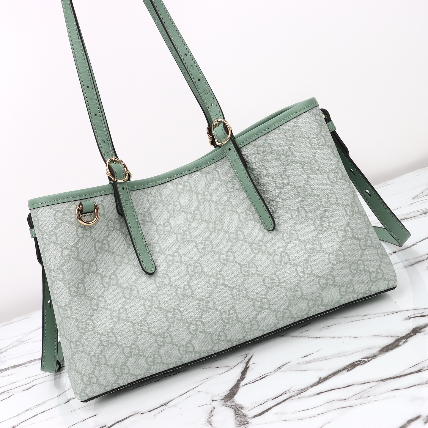 Gucci GG Emblem medium tote bag ‎815214 FAD6L 8458