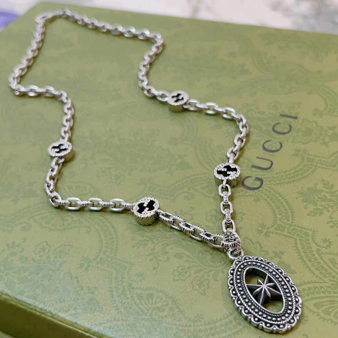 Gucci Anger Forest series oval GG chain necklace