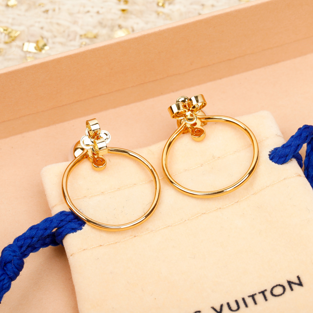 Louis Vuitton Hoop Pearl Earrings