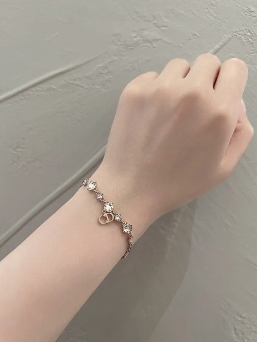Dior CD letter diamond bracelet