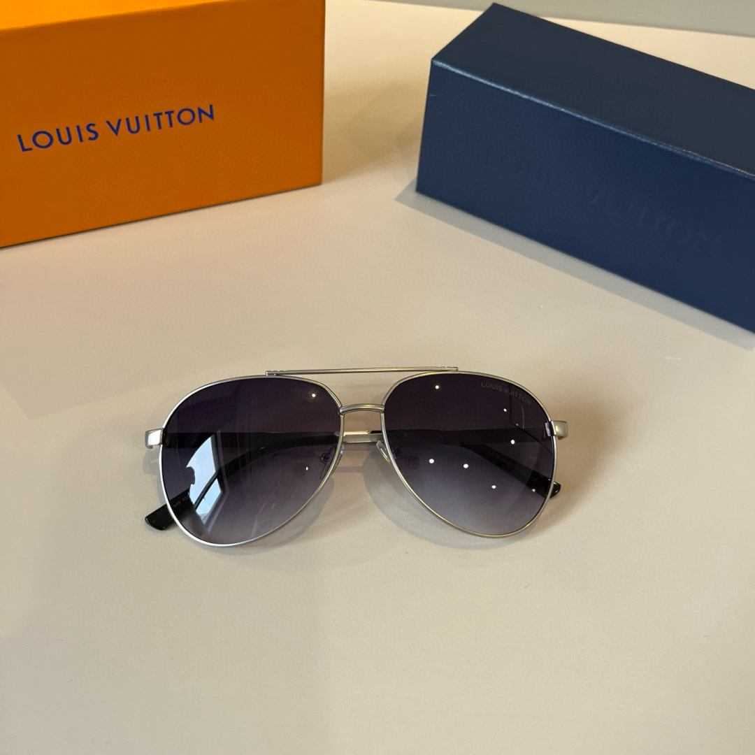 Louis Vuitton Round Frame Sunglasses